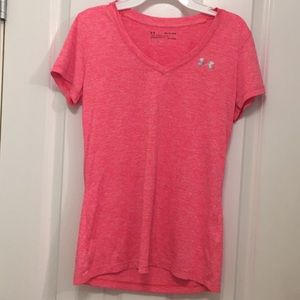 WOMENS SHORT SLEEVE UNDER ARMOUR SHIRT